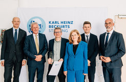 From left to right: Dr. Roland Busch (CEO of Siemens AG), Prof. Tobias Beckurts, Prof. Christof Paar, Prof. Sibylle Günter (Scientific Director MPI for Plasma Physics), Daniel Beckurts, Prof. Christian Stegmann (Chairman of the board of directors of Beckurts Foundation)